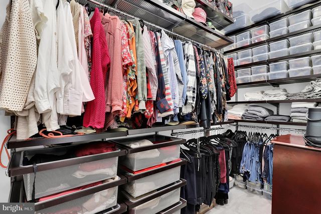 9678 ATTERBURY LN, Frederick, MD 21704