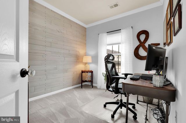 9678 ATTERBURY LN, Frederick, MD 21704