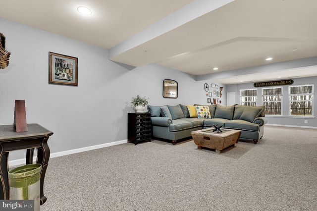 9678 ATTERBURY LN, Frederick, MD 21704