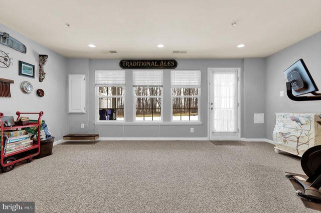 9678 ATTERBURY LN, Frederick, MD 21704