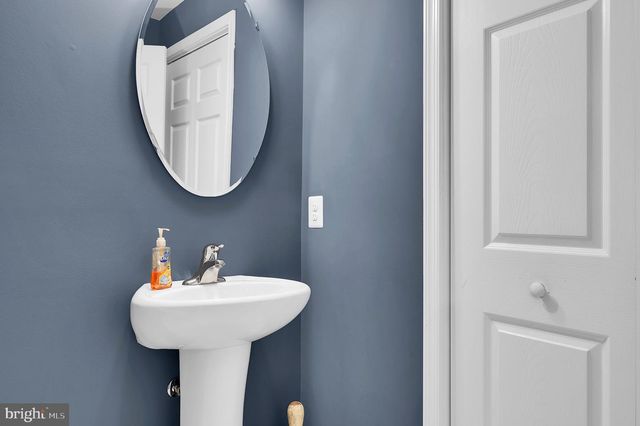 9678 ATTERBURY LN, Frederick, MD 21704