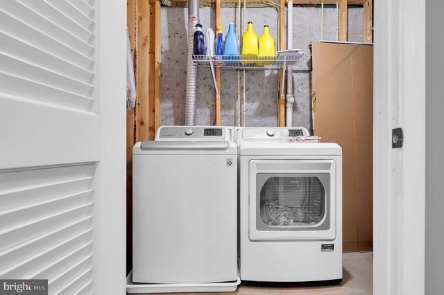 9678 ATTERBURY LN, Frederick, MD 21704