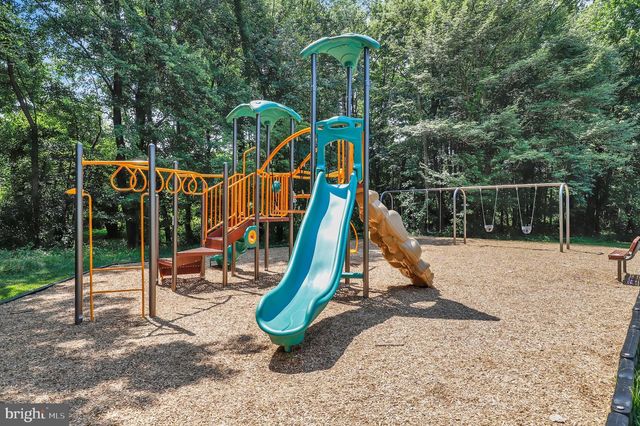 9678 ATTERBURY LN, Frederick, MD 21704