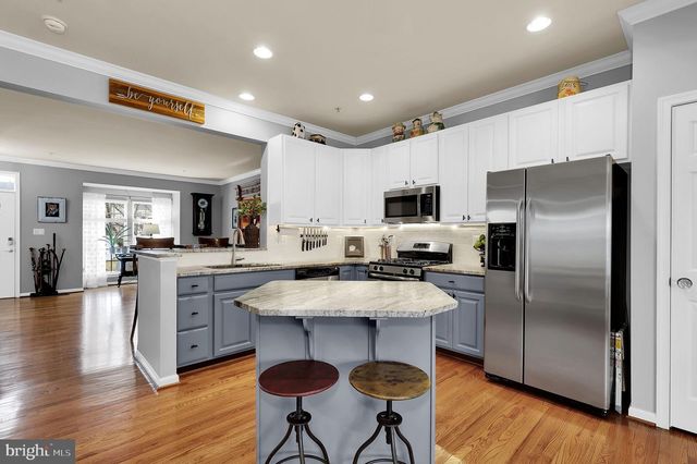 9678 ATTERBURY LN, Frederick, MD 21704