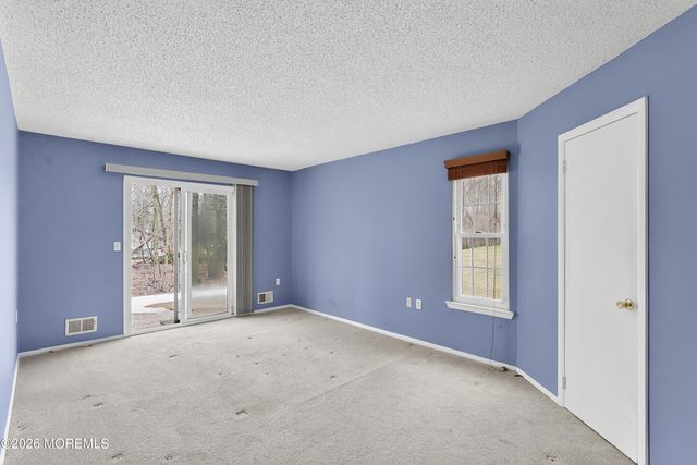 138 Aster Court, Jackson, NJ 08527