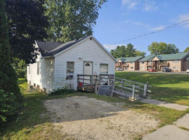 651 E Decker STREET, Viroqua, WI 54665
