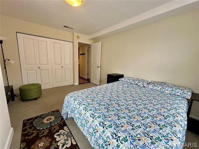 5330 Pershing Avenue 402, St Louis, MO 63112