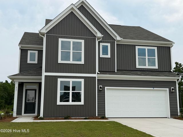 937 Peckham Lp, Aberdeen, NC 28315