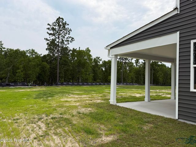 937 Peckham Lp, Aberdeen, NC 28315
