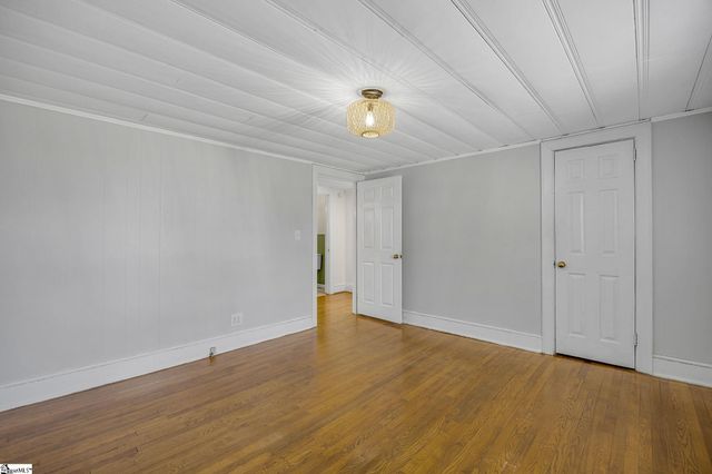 605 S Mountain View Road, Greer, SC 29651