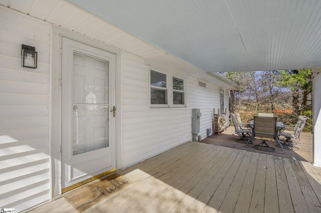 605 S Mountain View Road, Greer, SC 29651