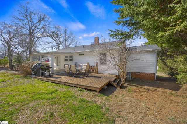 605 S Mountain View Road, Greer, SC 29651