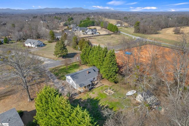 605 S Mountain View Road, Greer, SC 29651