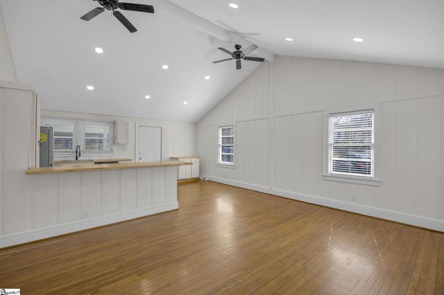 605 S Mountain View Road, Greer, SC 29651