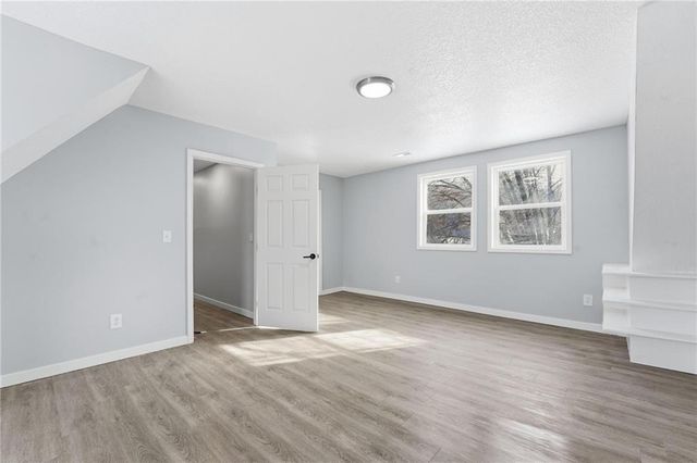 12007 E Alberta Street, Sugar Creek, MO 64054