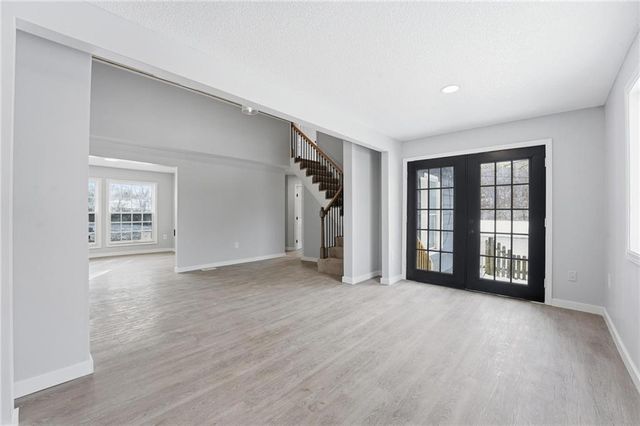 12007 E Alberta Street, Sugar Creek, MO 64054