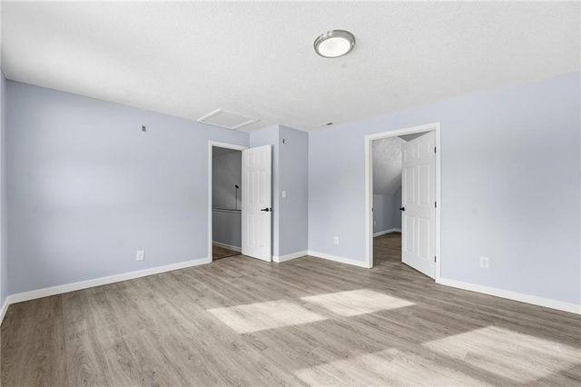 12007 E Alberta Street, Sugar Creek, MO 64054