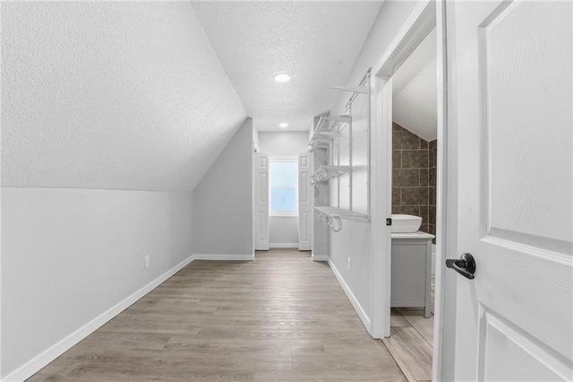 12007 E Alberta Street, Sugar Creek, MO 64054