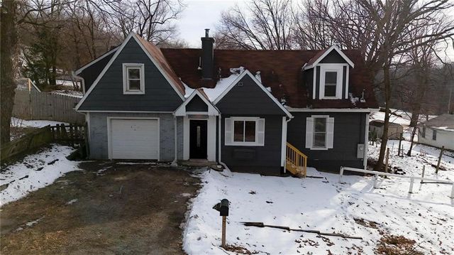 12007 E Alberta Street, Sugar Creek, MO 64054