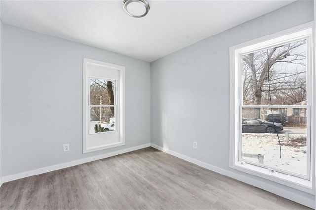 12007 E Alberta Street, Sugar Creek, MO 64054