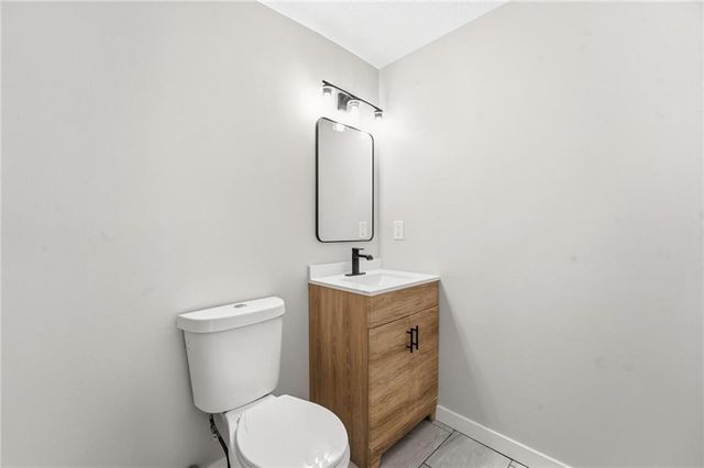 12007 E Alberta Street, Sugar Creek, MO 64054