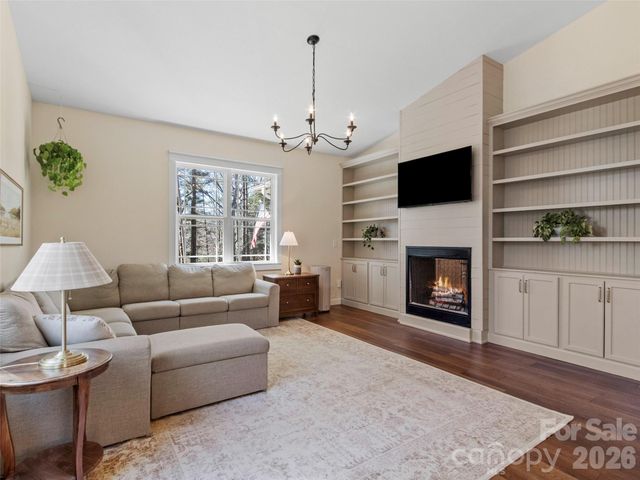 80 McKENZIE Drive, Marshall, NC 28753