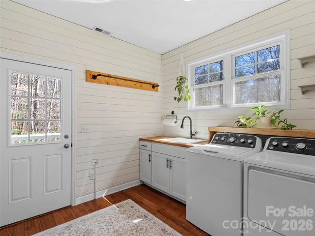 80 McKENZIE Drive, Marshall, NC 28753