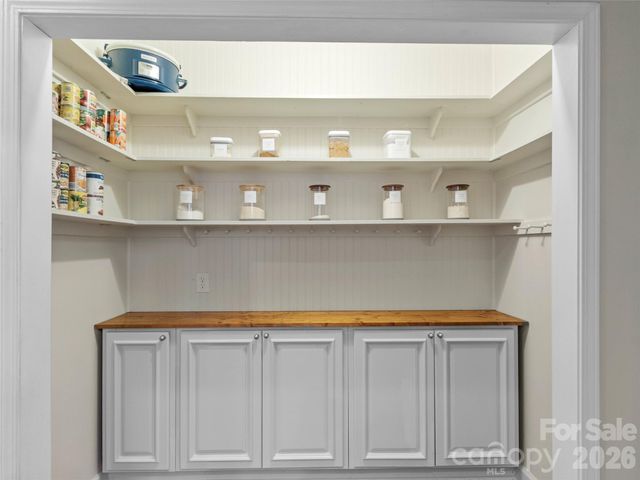 80 McKENZIE Drive, Marshall, NC 28753