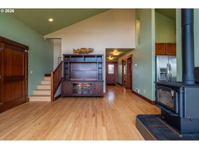 650 BOOT HILL Rd, Port Orford, OR 97465