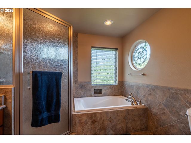 650 BOOT HILL Rd, Port Orford, OR 97465