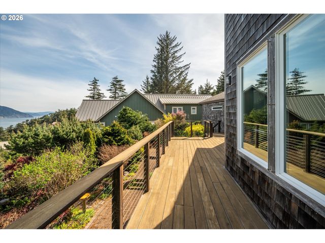 650 BOOT HILL Rd, Port Orford, OR 97465