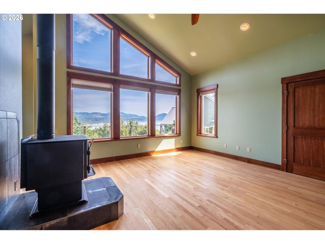 650 BOOT HILL Rd, Port Orford, OR 97465