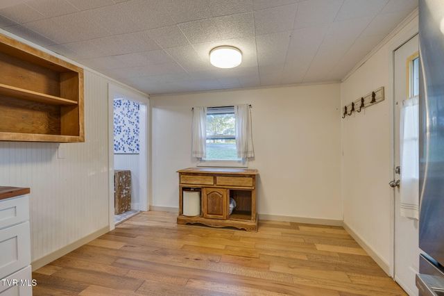 1075 Oak Drive Circle, Kingsport, TN 37665