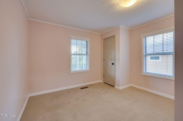 1075 Oak Drive Circle, Kingsport, TN 37665