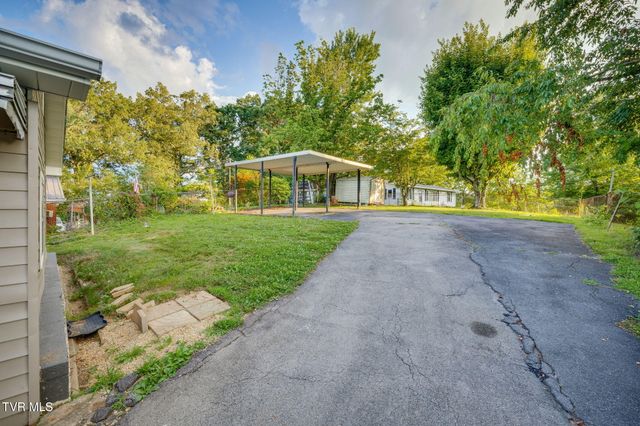 1075 Oak Drive Circle, Kingsport, TN 37665