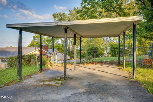 1075 Oak Drive Circle, Kingsport, TN 37665
