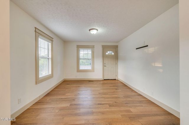 1075 Oak Drive Circle, Kingsport, TN 37665
