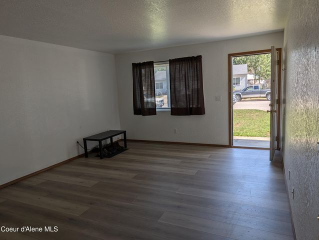 901-903 Hickory Glen Ave, Sandpoint, ID 83864