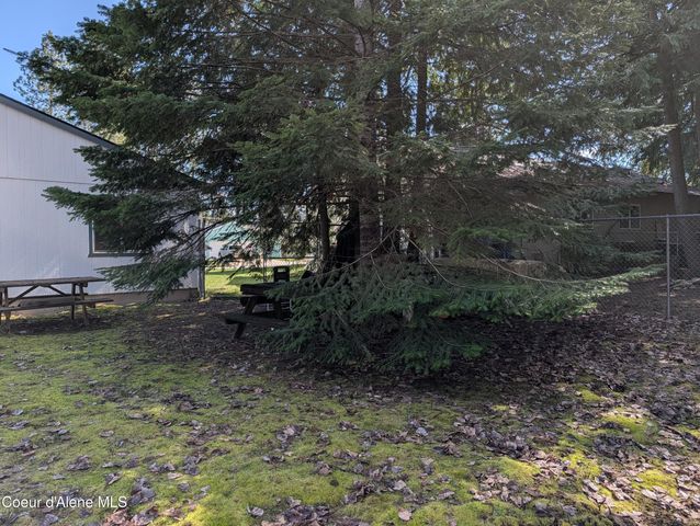 901-903 Hickory Glen Ave, Sandpoint, ID 83864