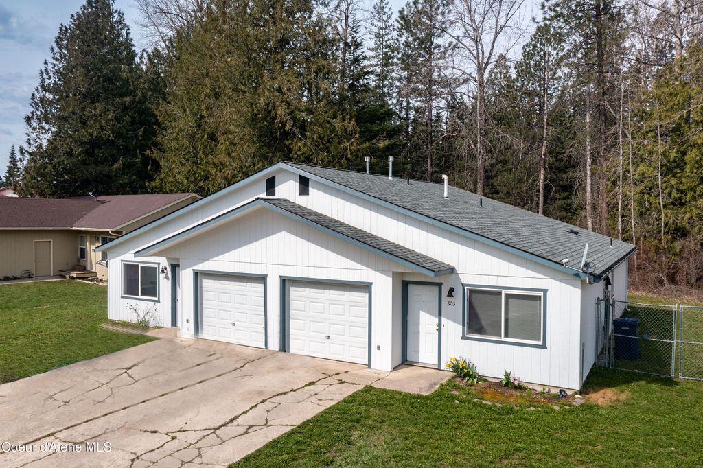 901-903 Hickory Glen Ave, Sandpoint, ID 83864