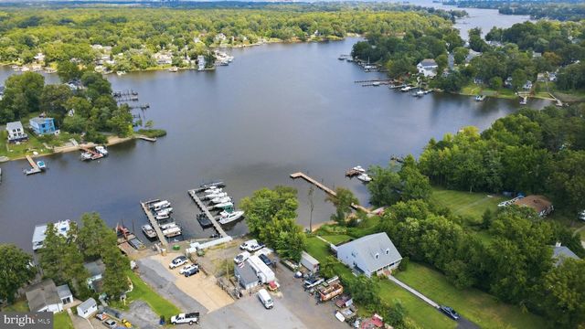 7741 OUTING AVE, Pasadena, MD 21122