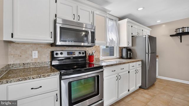 7741 OUTING AVE, Pasadena, MD 21122