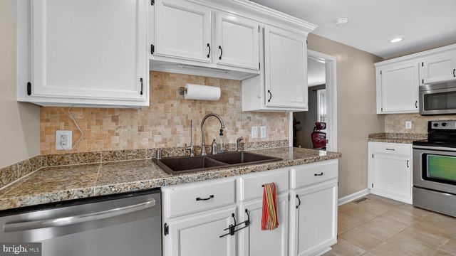 7741 OUTING AVE, Pasadena, MD 21122