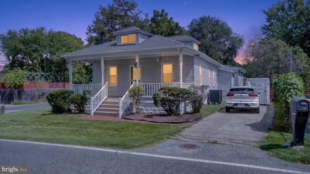 7741 OUTING AVE, Pasadena, MD 21122