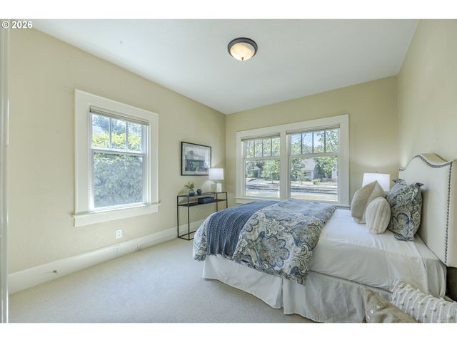 1545 VILLARD St, Eugene, OR 97403