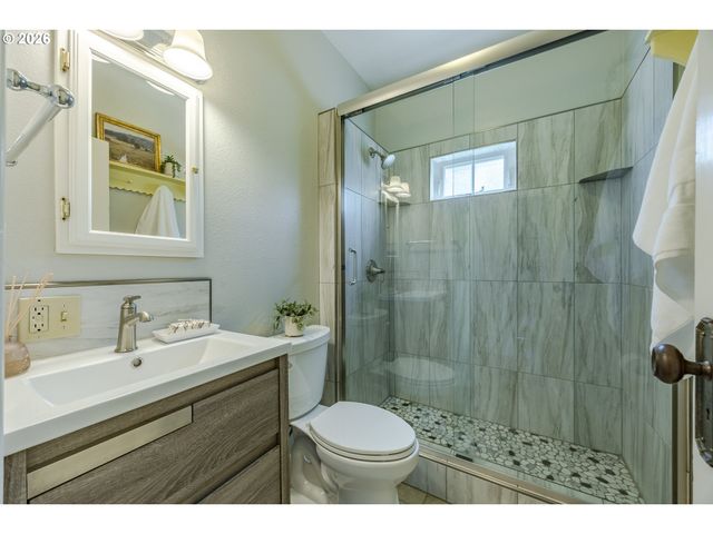 1545 VILLARD St, Eugene, OR 97403