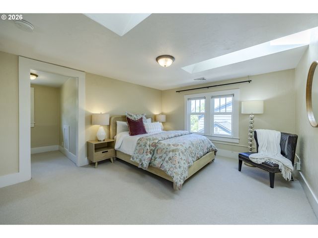 1545 VILLARD St, Eugene, OR 97403