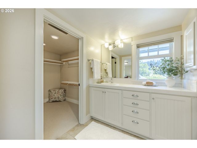 1545 VILLARD St, Eugene, OR 97403