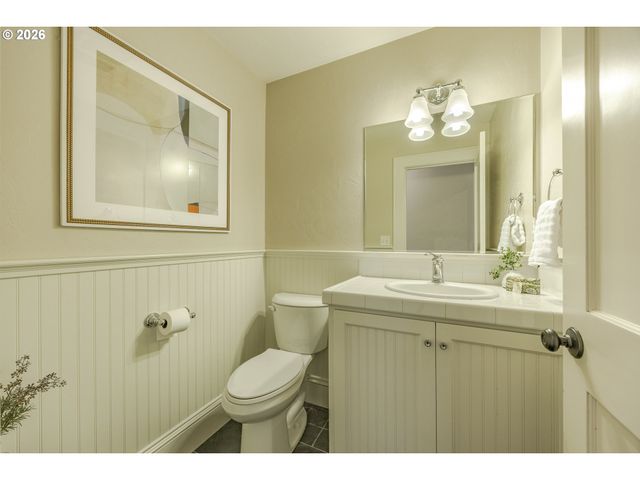 1545 VILLARD St, Eugene, OR 97403
