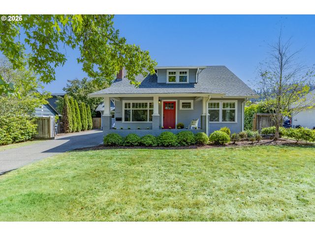 1545 VILLARD St, Eugene, OR 97403